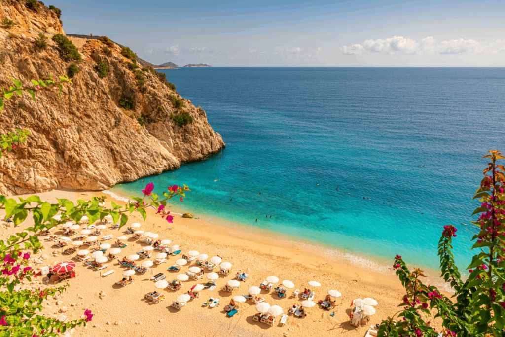 Cheap Flights from Baku to Antalya