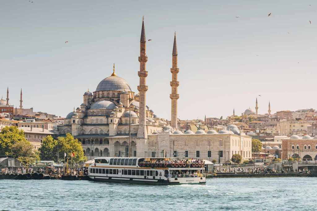 Cheap Flights from Baku to Istanbul